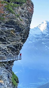 380K views · 4.6K reactions | One for the bucket list in Switzerland, the views are breathtaking! There is some phenomenal hiking in the Jungfrau region; this has to be one of the prettiest parts of the country! PS. The Cliff Walk is free, but the gondola up isn’t. . " www.balmers.com/5-must-do-hikes-in-interlaken/ " . Repost from @calsnape | Balmers Hostel | Facebook