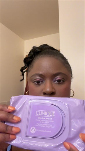 Let’s Get Ready for bed! Makeup removing time! ￼@Clinique @Sephora @fentybeauty #makeup #cleansing