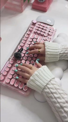 Typing ASMR sound test of the KiiBOOM pink mechanical keyboard with typewriter keycaps