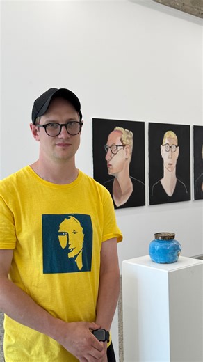 “Ten years ago I had a thought about this show. The idea came from when I was in quite a dark space. I was trying to find myself again, to find out who I am. This work was a grief process, trying to distract myself from what I went through. I don’t know if I will ever find who I am, but making this show was a relief. The number three means a lot to me. I’m the third child. It has really stuck with me. I would like to thank Gertrude Glasshouse for hosting this show.” – 𝘑𝘰𝘳𝘥𝘢𝘯 𝘋𝘺𝘮𝘬𝘦 👤�