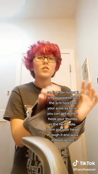 How to Put On and Take Off a Binder Tutorial