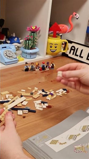 Lego Shopping Street (11371) Building Bag 20/24 #Lego #Build #Shorts #Shopping #Street #Minifigure