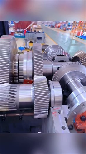 Jack Yang on Instagram: "Gear meshing test for the gearbox. #gearbox #reducer #drive #assembly #test #transmission #industrial #manufacturing"