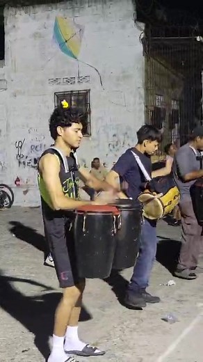 El papá de los pollitos 🔴🫣 #viral #paratii #paratiiiiiiiiiiiiiiiiiiiiiiiiiiiiiii #mundobanda❤️🇭🇳