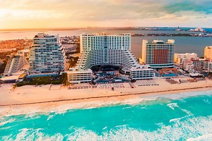 122K views · 2.9K reactions | Descubran un #springbreak histórico en todo México! Armin, Guetta, Dimitri Vegas & Like Mike, Aoki, ElRow, Tiesto y muchos más! Hagan clic para más info! | Melody Maker Cancun | Facebook