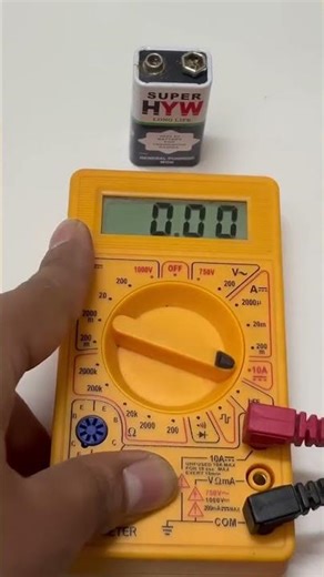 DC voltage measure using Multimeter