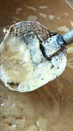 simple tools found in any home, each used in its own way throughout the molasses-making process