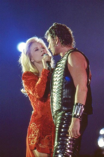 Sylvie Vartan relance la rumeur d’une rivalité entre Claude François et Johnny Hallyday