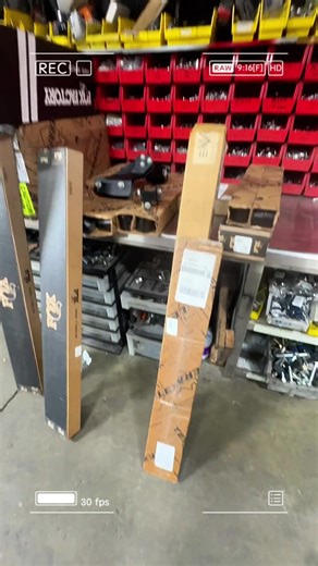 The calm before the transformation. My Jeep Gladiator is finally at the shop. Every part laid out, every upgrade ready. Suspension, steering, geometry correction… everything going in next. This isn’t just a lift. This is the foundation for 37s, real off-road performance, and the next level of the build. From stock… to unstoppable. Stay tuned. The transformation starts now. #UGDOffroad #JeepGladiator #GladiatorBuild #JeepLife #OffroadBuild