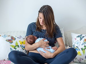 Nausea while breastfeeding and how to treat it - Today's Parent