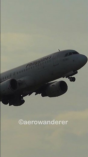 PHILIPPINE AIRLINES A320-200 takeoff at Manila airport #shorts #plane #aviation #philippineairlines