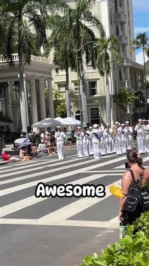 826K views · 35K reactions | So awesome to watch 酪 2025 Aloha Festival Floral Parade #islandlife #aloha #hawaii #vacationvibes #waikiki #oahu | Alicia Agustin Vidal | Facebook
