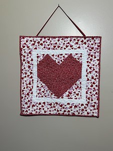 Handmade Quilted Heart Wall Hanging | Valentine’s Day Decor | Farmhouse Fabric Wall Art | Red & Pink Heart Quilt - Etsy Canada