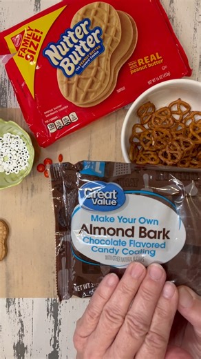 Miss Annie makes Nutter Butter Pretzel Turkey | Miss Annie's Home Kitchen