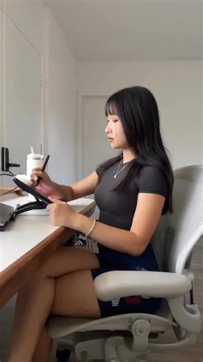 Anh on Instagram: "How to Extract Texture in Photoshop 🎨🫟 1. Find a reference Choose a rock texture photo, preferably flat and top-down for easy scaling or distortion. 2. Simplify the photo Add a new layer filled with a slightly darker color. Set it to Darken and merge—this reduces noise while keeping cracks visible. 3. Isolate the cracks With the Magic Wand (W), select the light areas. Go to Select → Inverse, then press Ctrl/Cmd + J to copy the cracks onto a new layer. 4. Apply 