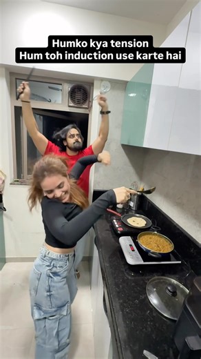 Hamari kismat hi kharab hai #shorts #youtube #funny #comedy #youtubeshorts #couple #lpg #cylinder
