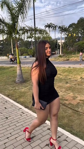 ✨✨✨ | Paola Calderon