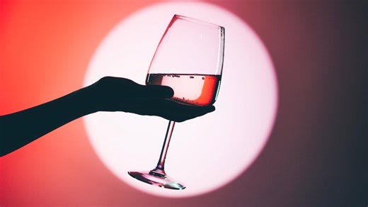 Wine Experts Have Done A 180 On This Once-Hated Cheap Wine