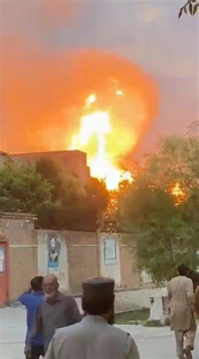 400 colony haripur gas station likege and karachi station 😭😭😭😭