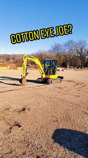 Easy....👍🦺👍 #cottoneyejoe #crushinit #heavyequipment #excavator #beercan