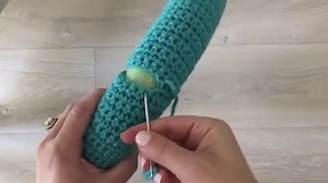 Circle of Snowmen Crochet Wreath - Repeat Crafter Me