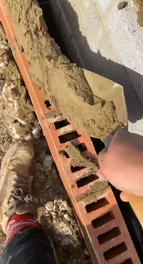 7.2K views · 128 reactions | How To Lay Bricks tricks For Beginners Using a line隣 | Bricklayer | Facebook