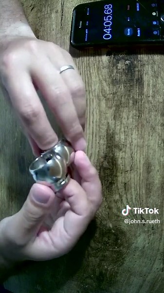 Resolving the Hanayama Cast Infinity Puzzle Challenge