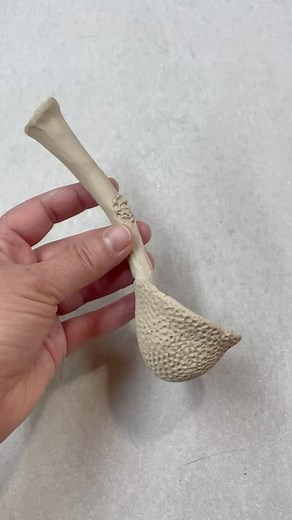 Took a little break from my regular making schedule to sculpt these cute shroom spoons🍄 I wanted to make one for my daughter who has been collecting woodland type decorations for her bedroom. They were so fun I ended up making a whole batch! The ones without the “scoop” part are for adding into potted plants (or pots of dirt as my kid can’t seem to water/keep alive anything that makes it into her room🤣). Now I have to figure out how to fire them. I’m thinking of painting most parts with underg