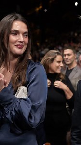 Sean Penn spotted in a serious conversation with his wife before an event. A rare, real moment before the cameras. #SeanPenn #CelebrityNews #EventNight #HollywoodBuzz #Spotted #PopCulture #CoupleMoment #BeforeTheEvent #CelebritySighting #EntertainmentNews #RedCarpet #Shorts | Hollywood Buzz