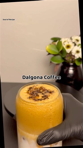 Dalgona coffee/ have you made this before? #dalgonacoffee #coffee #coffeetime #recipe