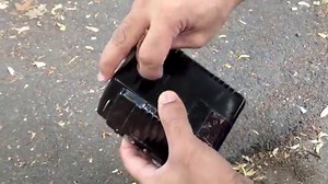 Brownie Bull's-Eye Camera: Unloading Film