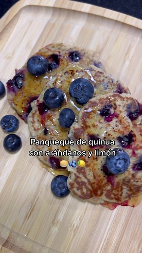 Panqueques de Quinua con Arándanos: Receta Saludable