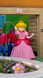 6.6K views · 87 reactions | Meet Princess Peach at Super Nintendo World! #PrincessPeach #SuperNintendoWorld #UniversalStudiosHollywood #SuperMario #LosAngeles #Nintendo #NintendoWorld Universal Studios Hollywood | Elijah Bergwitz | Facebook