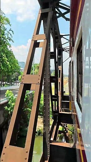 Train Ride Through Thailand 🇹🇭🚆