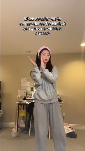 if you don't know this dance you're too young for me😭