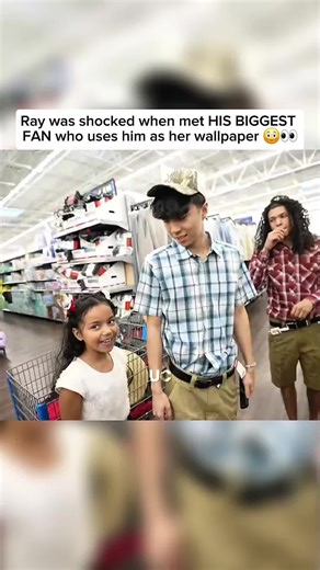 Ray was shocked when he met HIS BIGGEST FAN who uses him as her wallpaper 😳👀 // #ray #rayclips