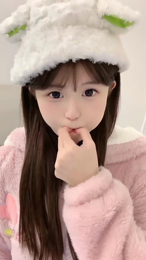 Cute Chinese Girls on Douyin and Weibo