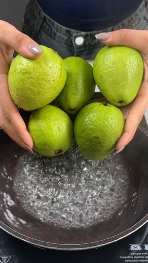 Add guava to hot water and you’ll be amazed by the result! | Recipes Learn