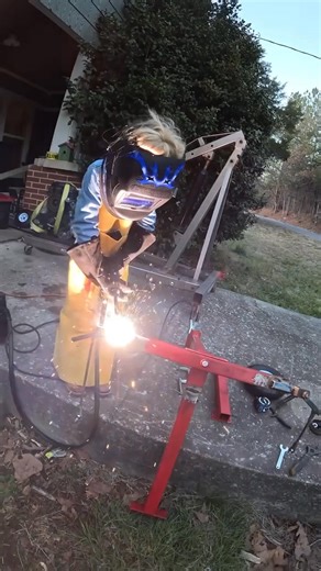 Battery Powered Engine Stand build preview! not bad for their second day welding. #usa #reels #fyp #viral | teachgirlsrealstuff