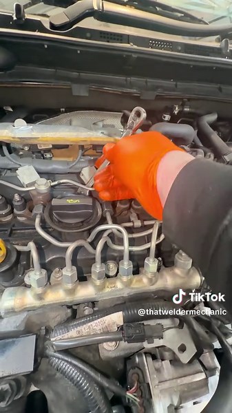 Mazda 6 2.2 injector removal the easy way #garage #mechanic #mot #fail #repair