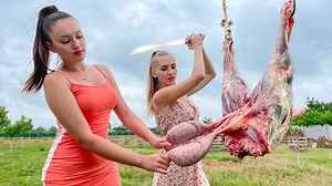 🔥Explosion of taste! Two beautiful chefs are taken for a giant kebab cradle! Follow this culinary adventure where fire and passion are woven into every moment of cooking! Subscribe so as not to miss new gastronomic masterpieces and leave your comments with wishes for future recipes! Thank you for your support and bon appetit! 🌟👏 #food #cooking #meat | Male cooking