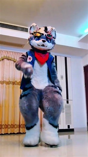 Trying full fursuit dance the #two dance by #ao1san编舞 @bbnomula song #dancetrend #OREZ