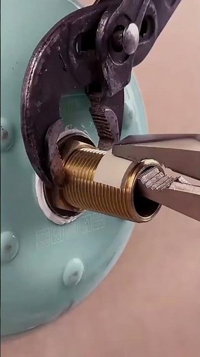 How to Tighten Threaded Pipe Fittings Without Damaging the Surface
