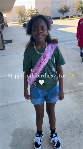 👑Courtney lovee👑 on Instagram: "We love you Tori ! #fyp #foryou"