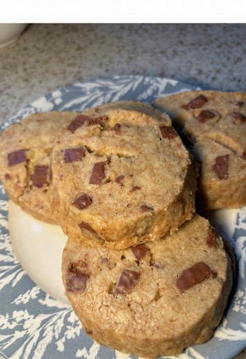 Easy Chocolate Chunk Shortbread Bun Recipe