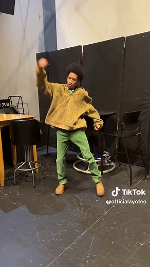 Ayo and Teo Dance Moves You Can't Miss