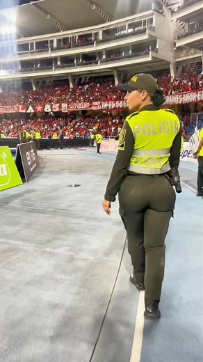 28K views · 5.9K reactions | Women in law enforcement ‍♀️ Tag a woman in uniform who inspires you. | Vikings Queen | Facebook