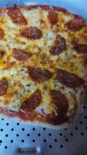 Fresh Pepperoni pizza made in Air Fryer 4 minutes!