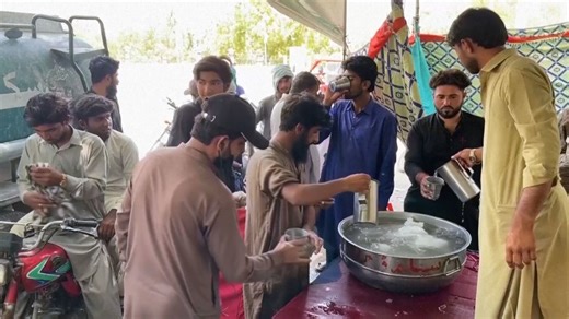 Pakistan heat waves sees temperatures soar to over 122 degrees