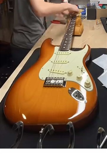 New String day for my Strat with some @ghs strings coated boomers. #stratocaster #guitar #fender #fyp #viral